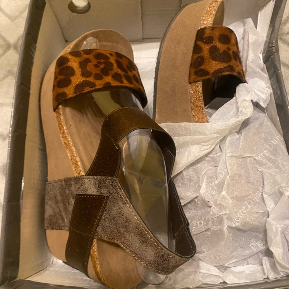 Cheetah, brown beige combo wedges